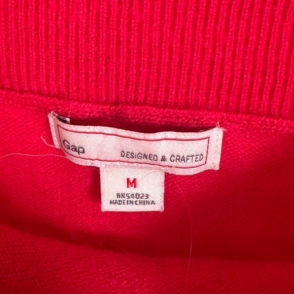 GAP Red Sweater - Picture 2 of 3